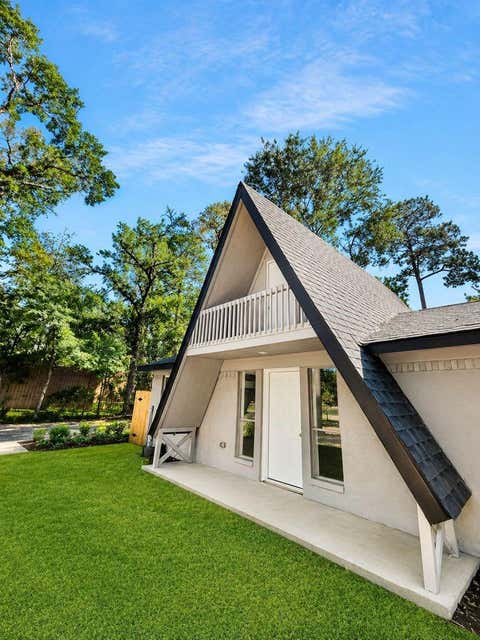 Photo of 408 Commanche Road, Conroe, TX 77316 (MLS # 48440197)