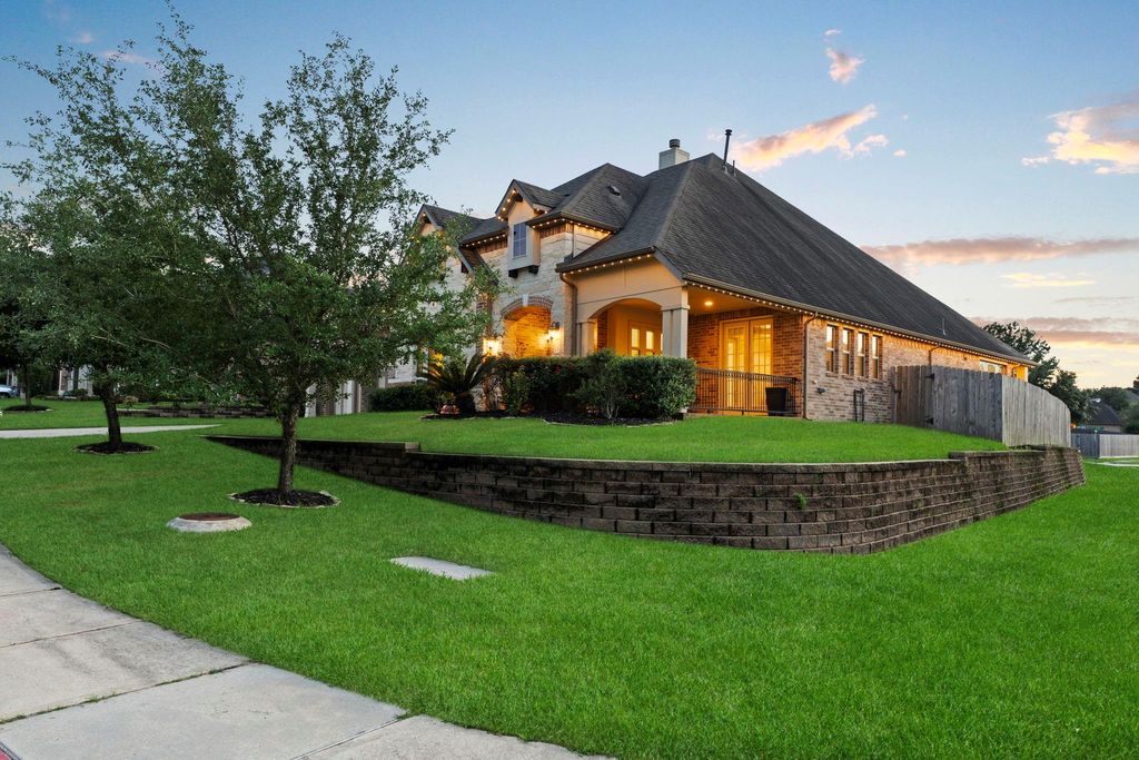 Photo of 902 Holly Chapple Drive, Conroe, TX 77384 (MLS # 45334992)