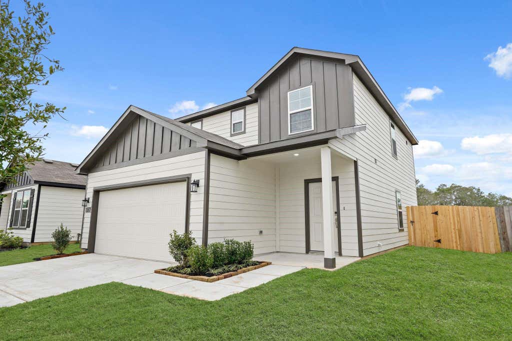 Photo of 10738 Red Flagstone Drive, Conroe, TX 77306 (MLS # 26803307)
