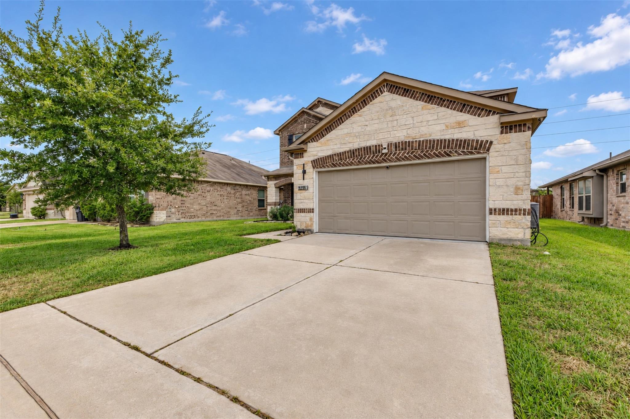 12119 Golden Oasis Lane