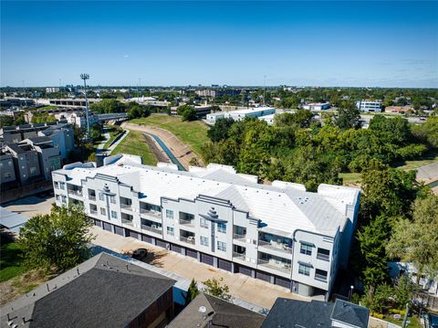 Photo of 1441 East Street #207, Houston, TX 77007 (MLS # 72419273)