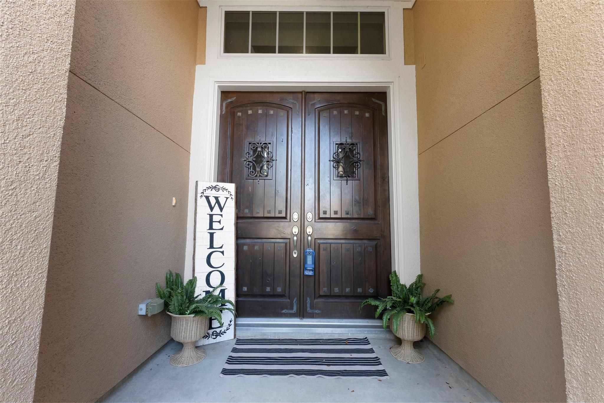 2112 Nogalas Lane