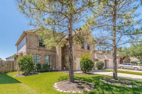 Photo of 11414 Summit Bay Drive, Pearland, TX 77584 (MLS # 29632015)