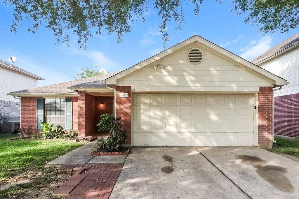 Photo of 6618 Sutton Meadows Drive, Houston, TX 77086 (MLS # 96312430)