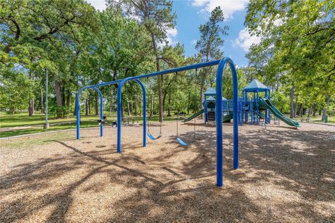 Tiny photo for 915 Chantilly Lane, Houston, TX 77018 (MLS # 82480983)