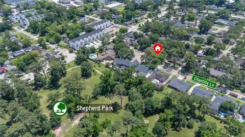 Tiny photo for 915 Chantilly Lane, Houston, TX 77018 (MLS # 82480983)