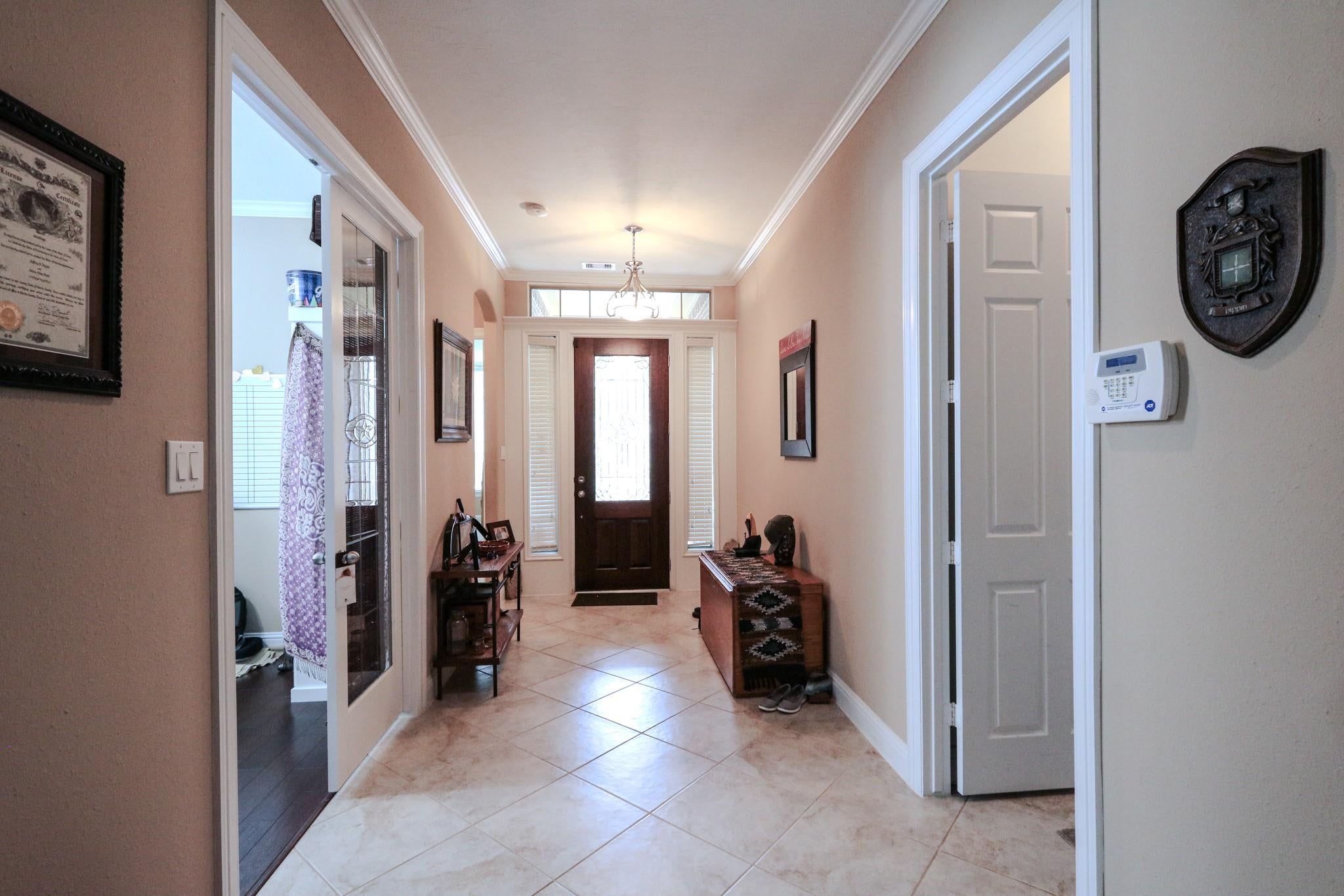 6514 Monrovia Lane