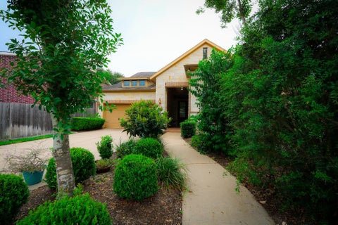 Photo of 6514 Monrovia Lane, Sugar Land, TX 77479 (MLS # 39318459)