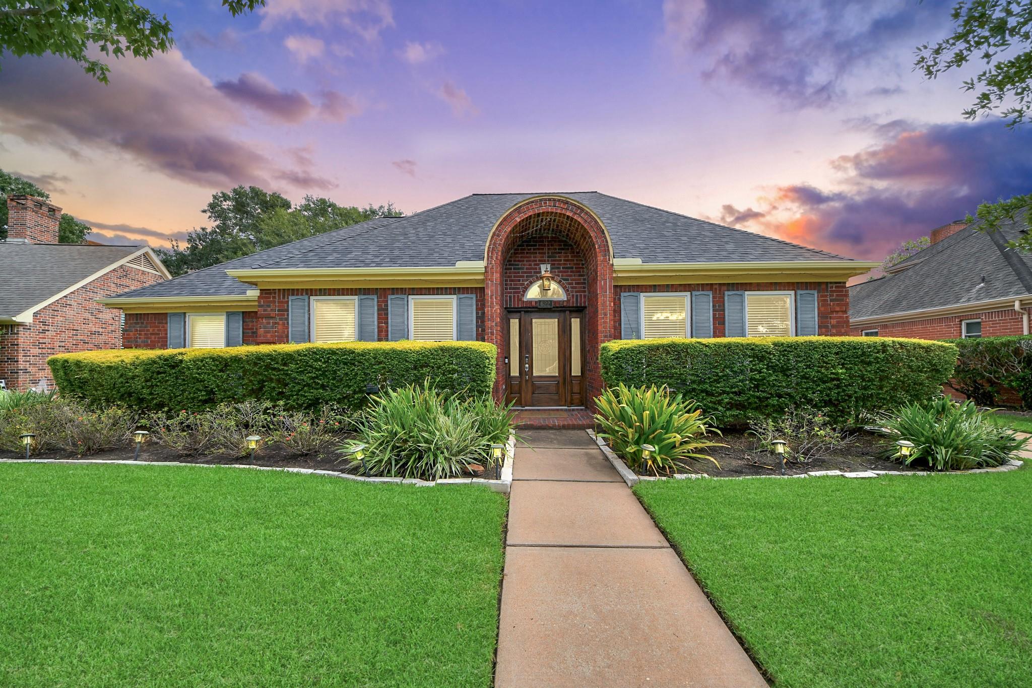 622 Fernglade Drive