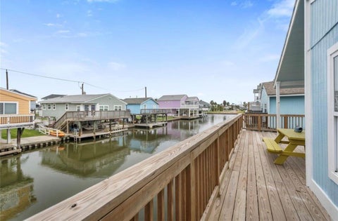 Photo of 16710 Montego Way, Jamaica Beach, TX 77554 (MLS # 71285215)