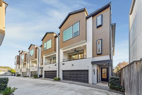 Photo of 1603 Patterson Street #E, Houston, TX 77007 (MLS # 16603835)