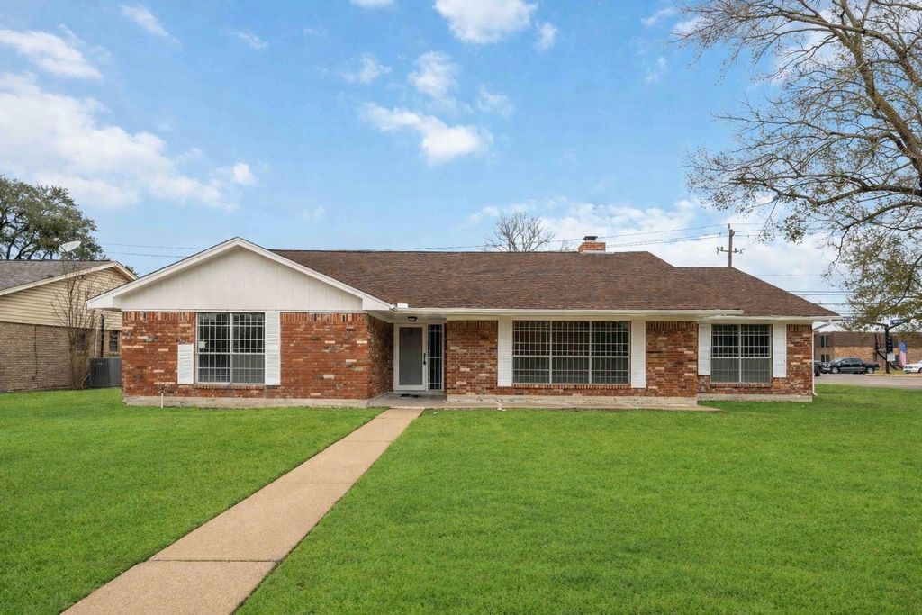 Photo of 4800 Burning Tree Drive, Baytown, TX 77521 (MLS # 4458089)