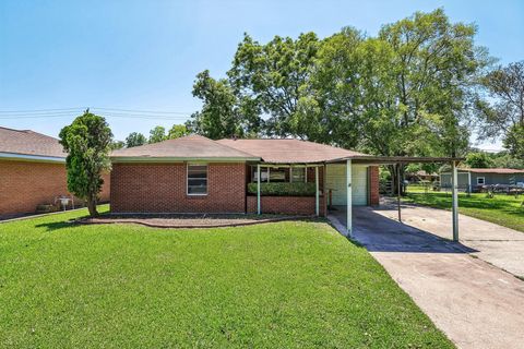 Photo of 1501 Colby Drive, Baytown, TX 77520 (MLS # 76676701)