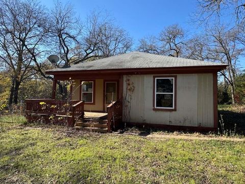 Homes For Sale - 1515 Pilot Grove Road<br/> Whitewright, TX 75491