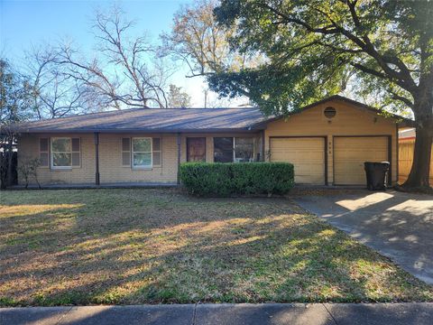 Photo of 903 Peach Spring Drive, Houston, TX 77088 (MLS # 26774745)