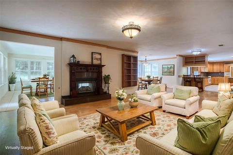 3825 Summer Lane Huntsville TX 77340