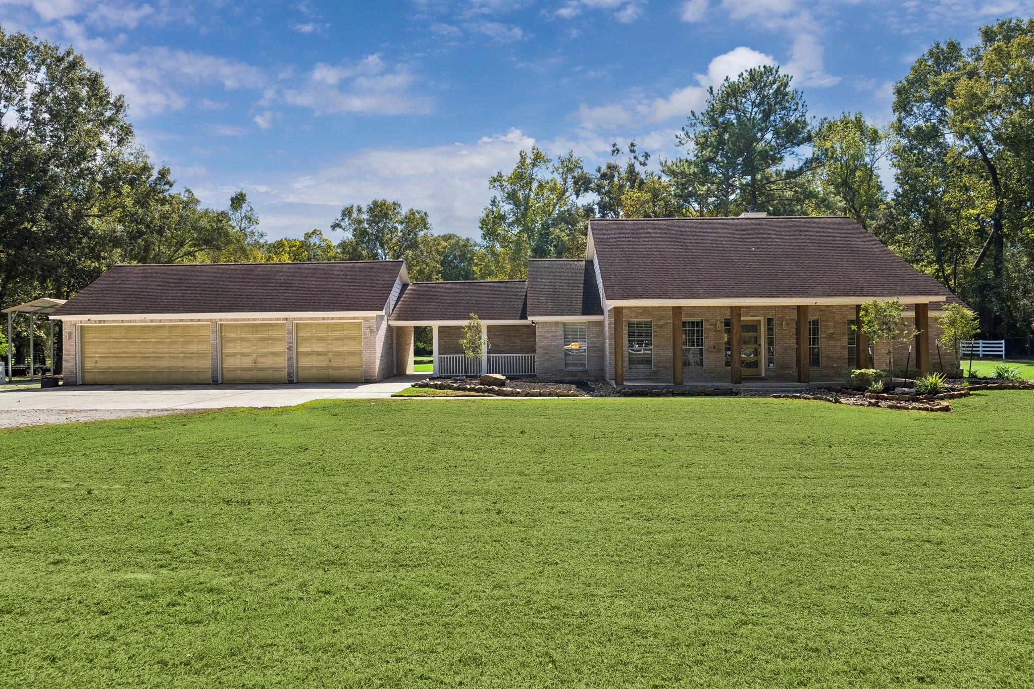 906 Valley Commons Drive
