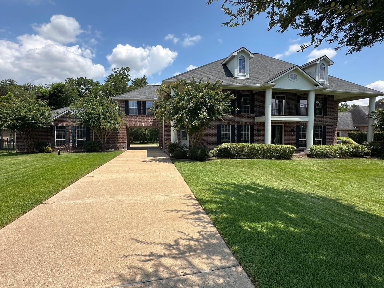 4511 Pine Landing Drive