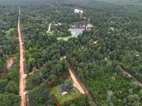 Photo of 185 Limber Lost Trail, Livingston, TX 77351 (MLS # 50516059)