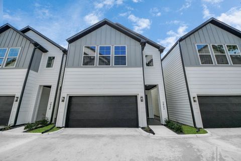 Photo of 2432 Harrington Street, Houston, TX 77026 (MLS # 7872431)