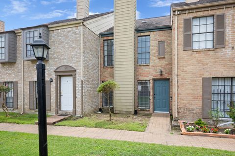Photo of 9901 Sharpcrest Street #F3, Houston, TX 77036 (MLS # 53174328)