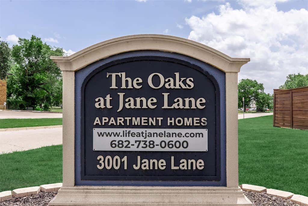 Photo of 3001 Jane Lane #1206, Haltom City, TX 76117 (MLS # 81054313)