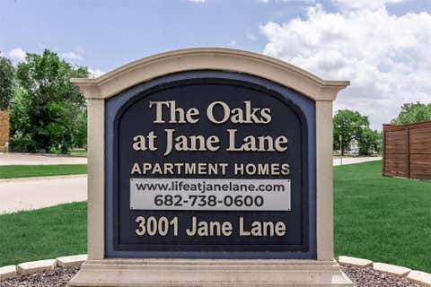 Photo of 3001 Jane Lane #1206, Haltom City, TX 76117 (MLS # 81054313)