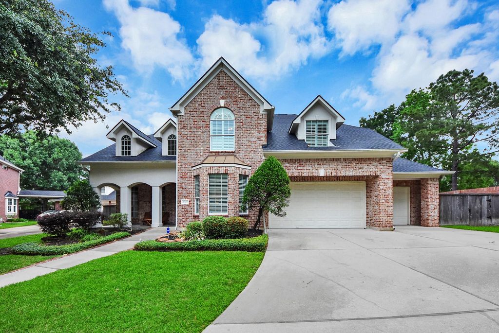 Photo of 2502 Blossom Bay Court, Houston, TX 77059 (MLS # 65531112)