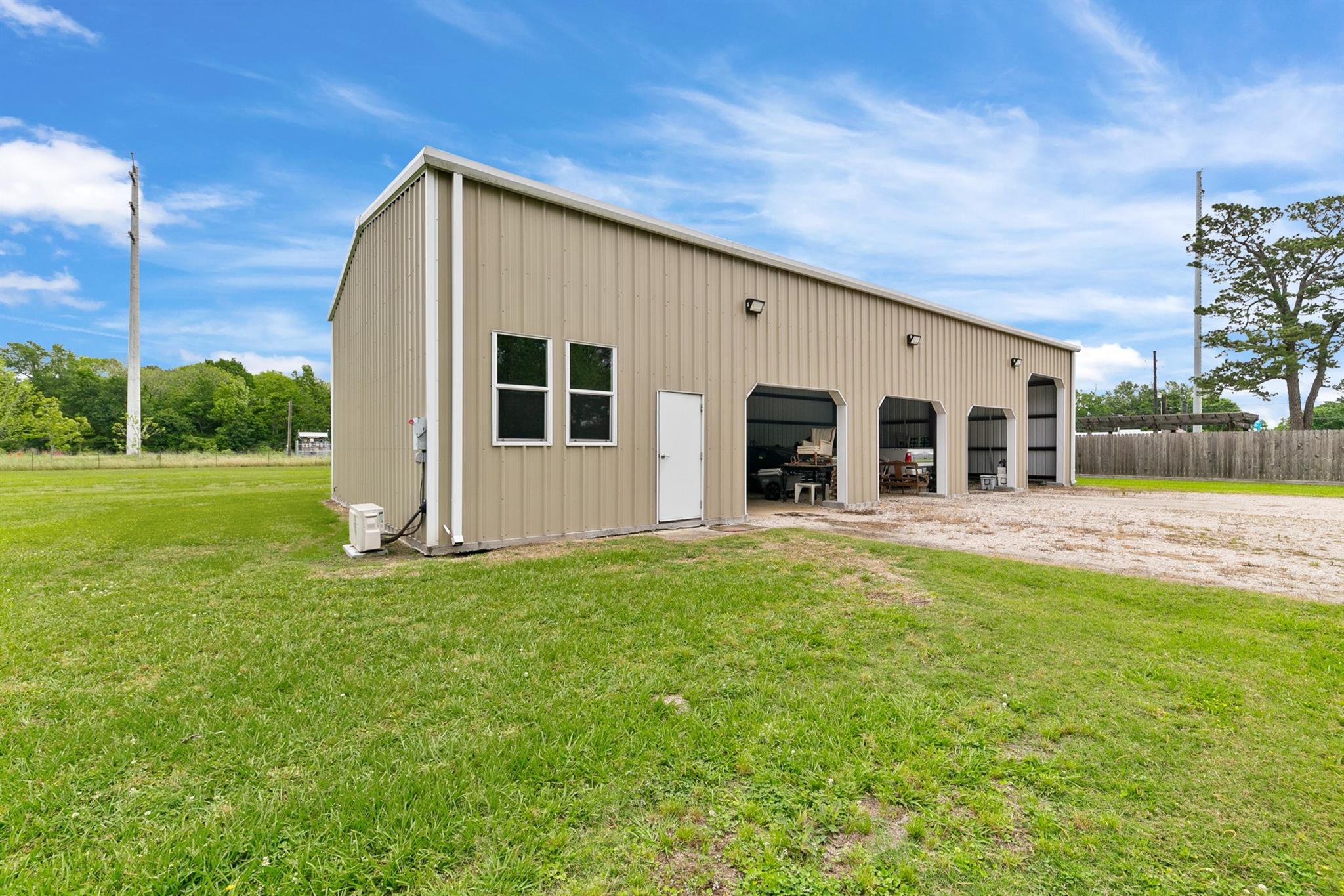 Highlands, Texas, 77562, United States, 5 Bedrooms Bedrooms, ,3 BathroomsBathrooms,Residential,Active,2030110