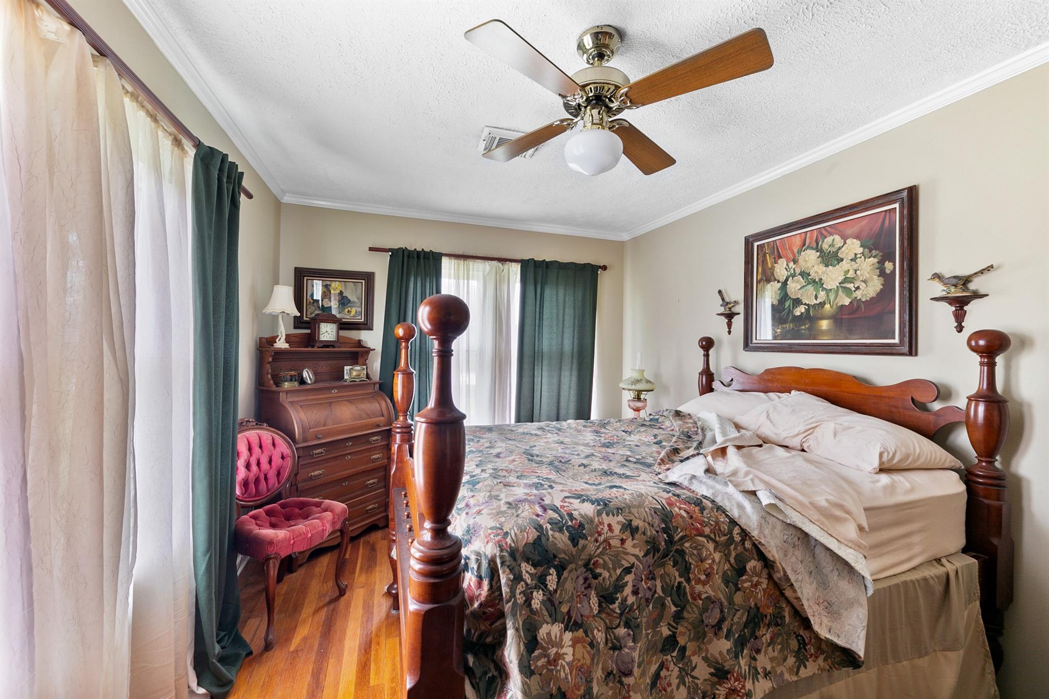 Highlands, Texas, 77562, United States, 5 Bedrooms Bedrooms, ,3 BathroomsBathrooms,Residential,Active,2030110