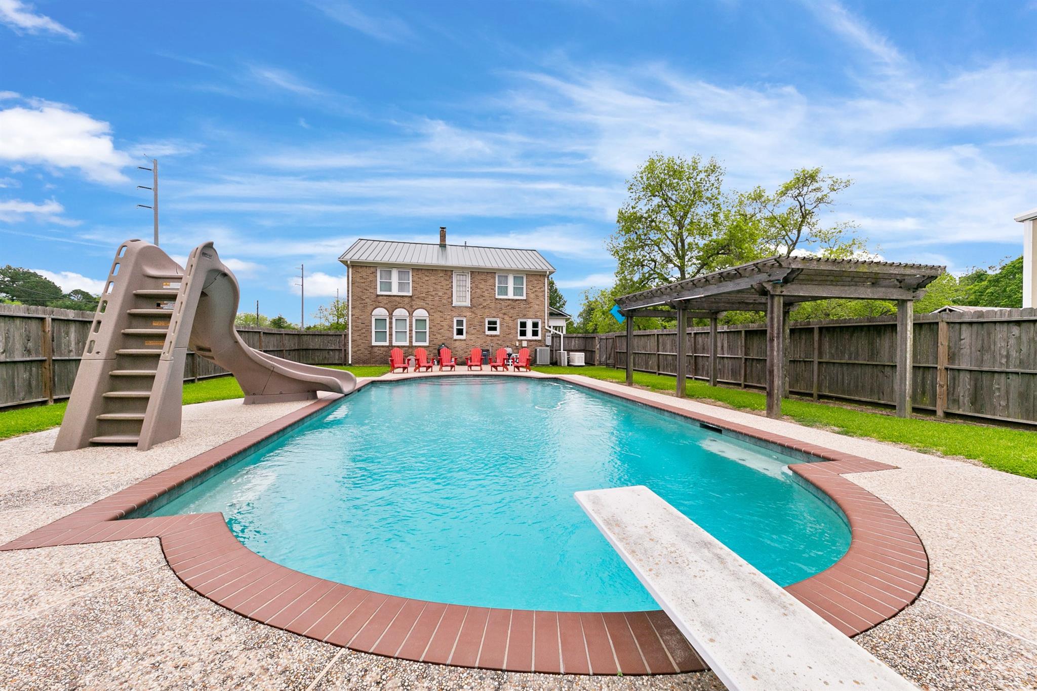 Highlands, Texas, 77562, United States, 5 Bedrooms Bedrooms, ,3 BathroomsBathrooms,Residential,Active,2030110
