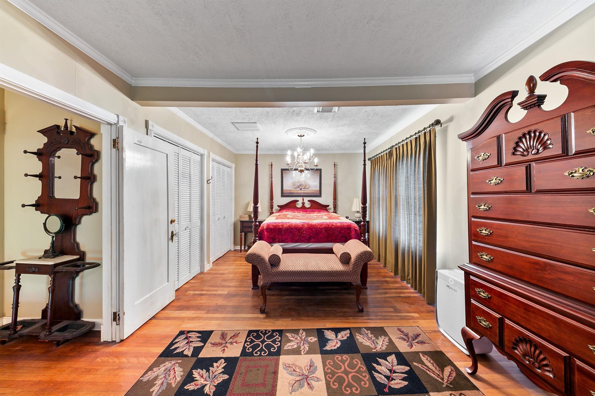 Highlands, Texas, 77562, United States, 5 Bedrooms Bedrooms, ,3 BathroomsBathrooms,Residential,Active,2030110