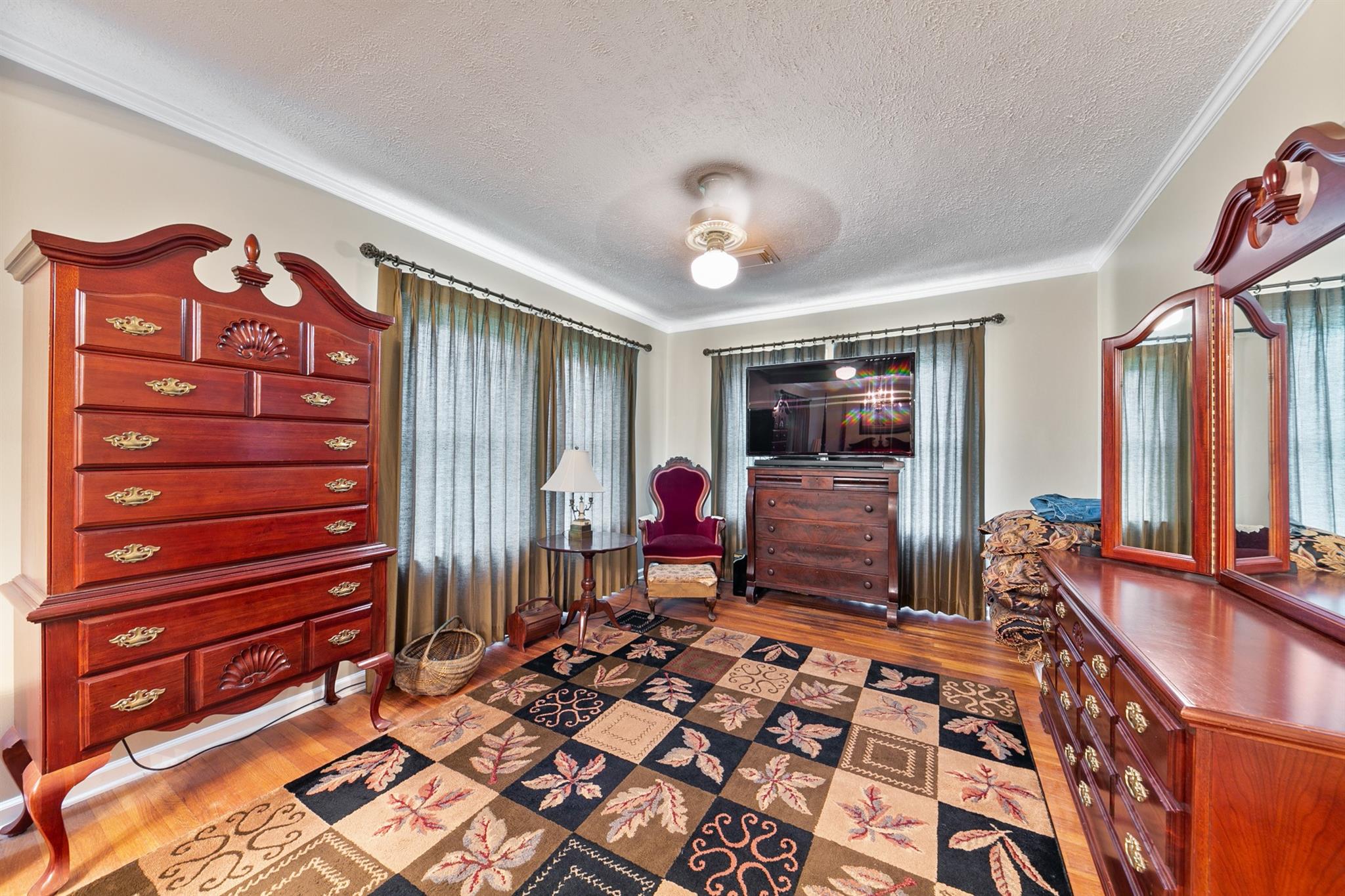 Highlands, Texas, 77562, United States, 5 Bedrooms Bedrooms, ,3 BathroomsBathrooms,Residential,Active,2030110