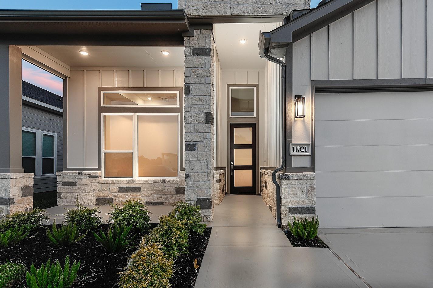 11021 N Lake Mist Lane
