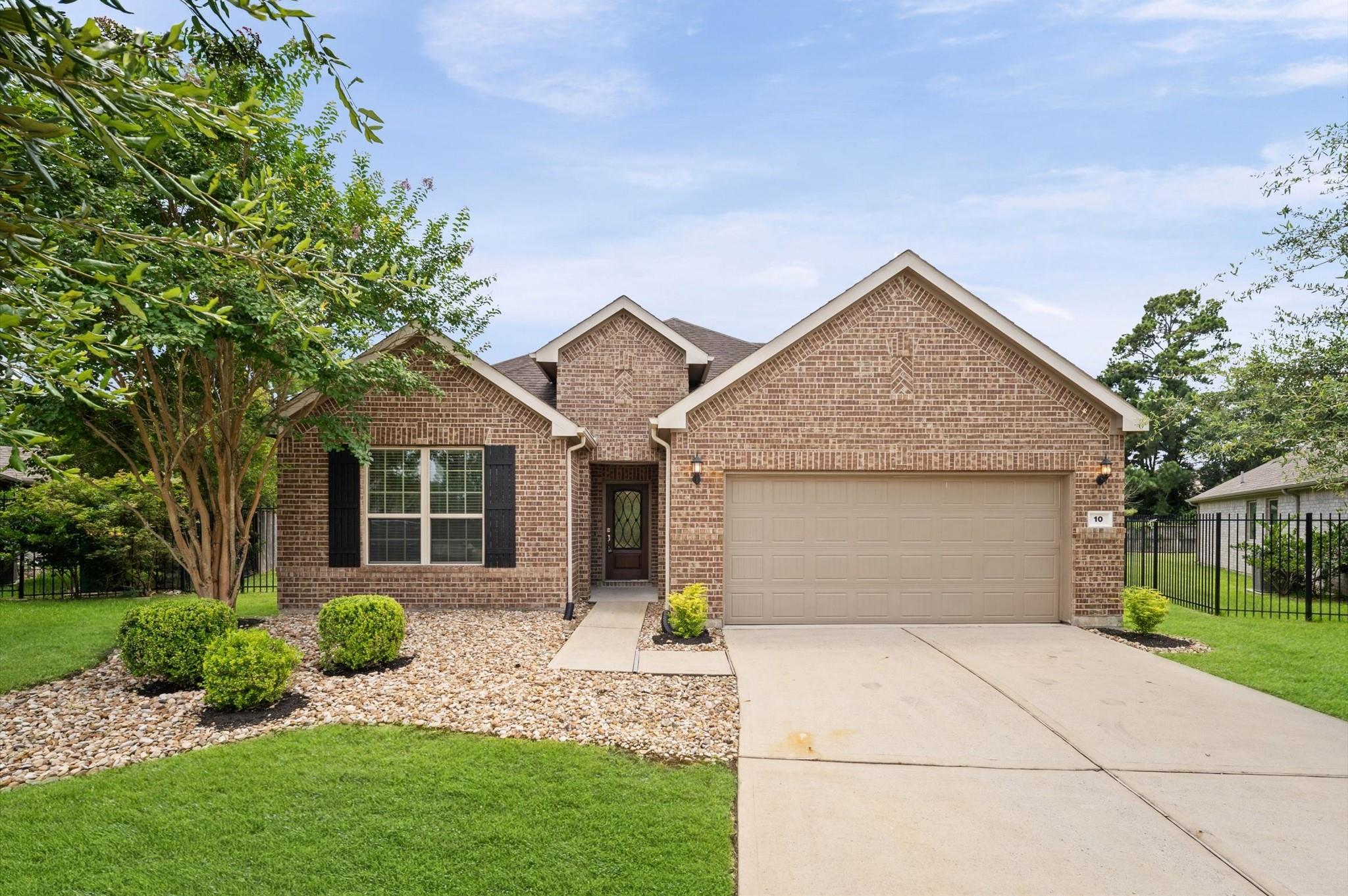 10 Log House Court