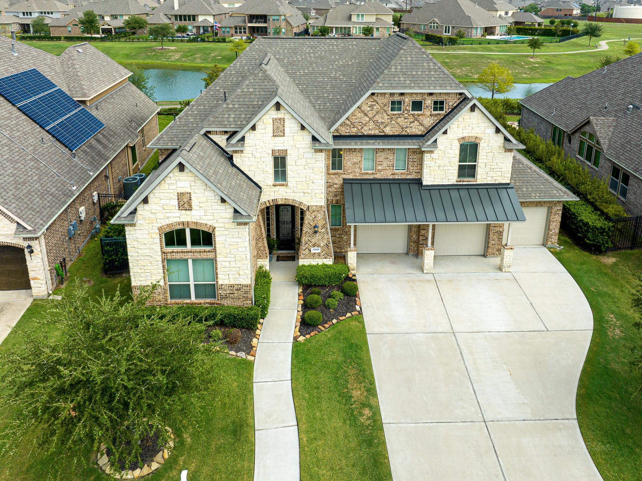 23618 Esperia Street