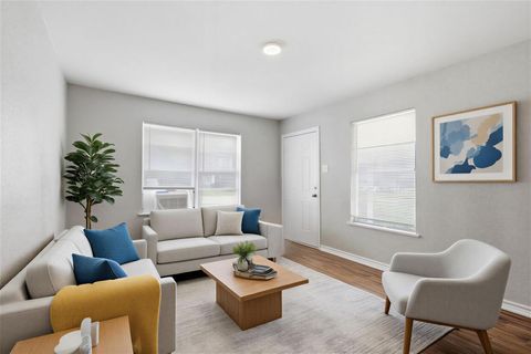 Photo of 1112 1st Avenue N Ave, Texas City, TX 77590 (MLS # 4827269)