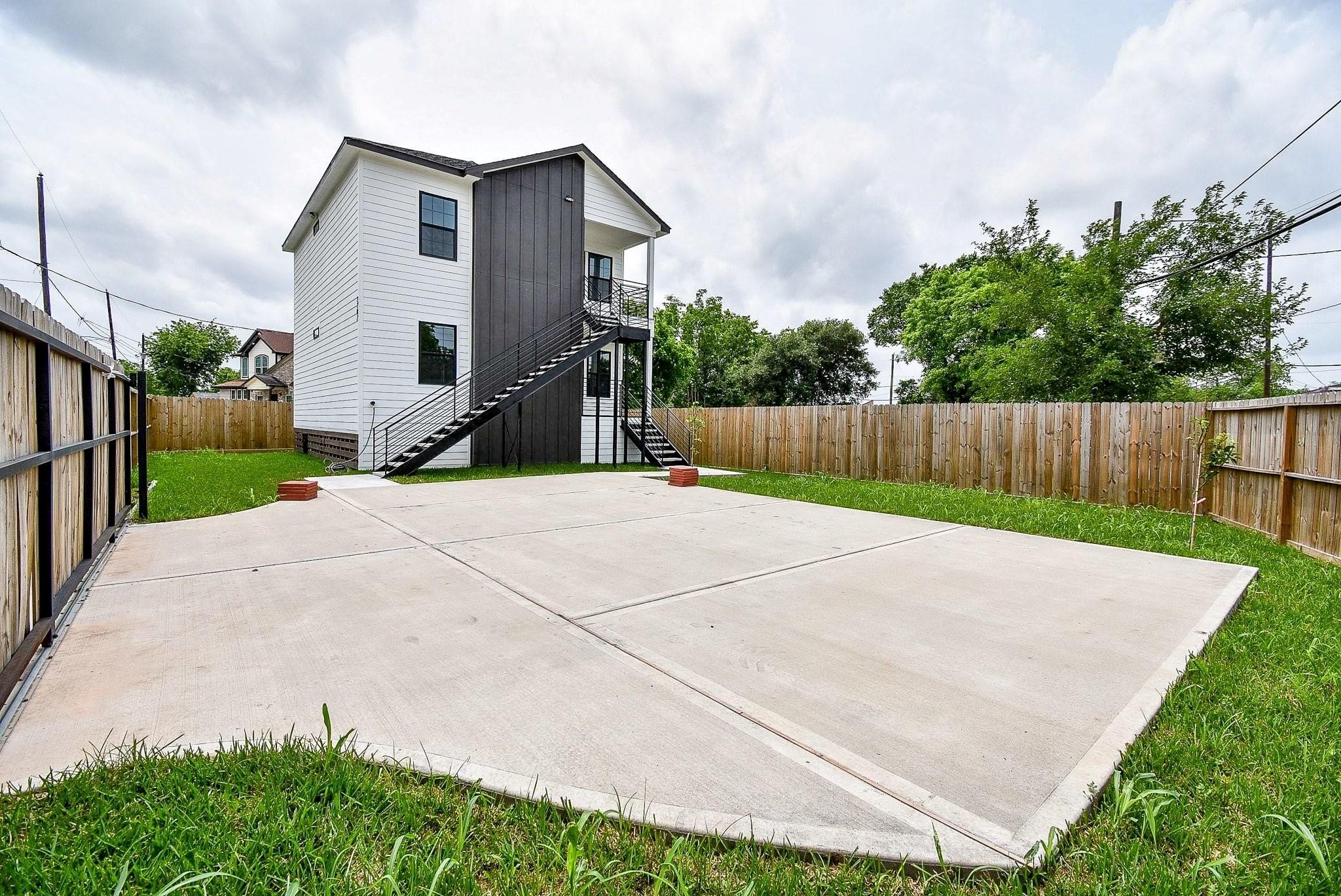 2707 Kirk Street - Photo 3