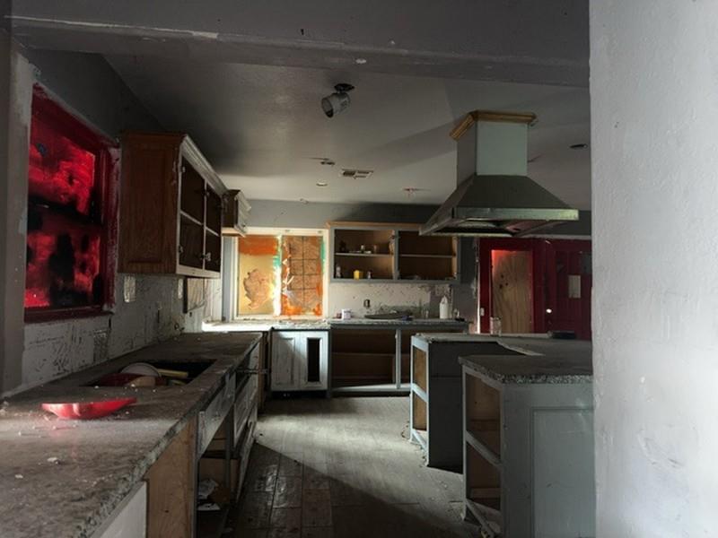 2506 Loch Lomond Street