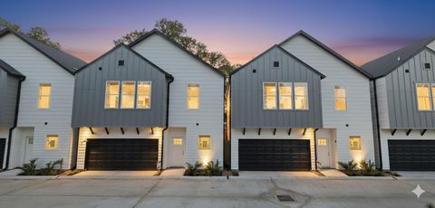 Photo of 4922 Hoover Street #C, Houston, TX 77092 (MLS # 53639626)