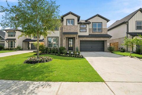 Photo of 31034 Golden Felipe Street, Fulshear, TX 77441 (MLS # 74280196)