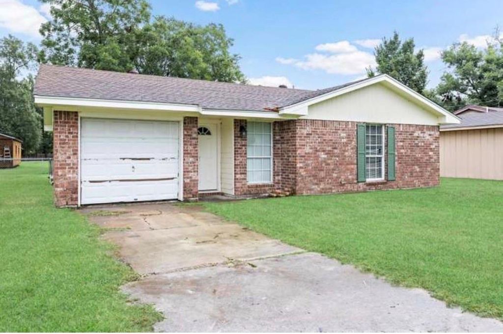Photo of 245 E Smith Street, Sour Lake, TX 77659 (MLS # 27213364)