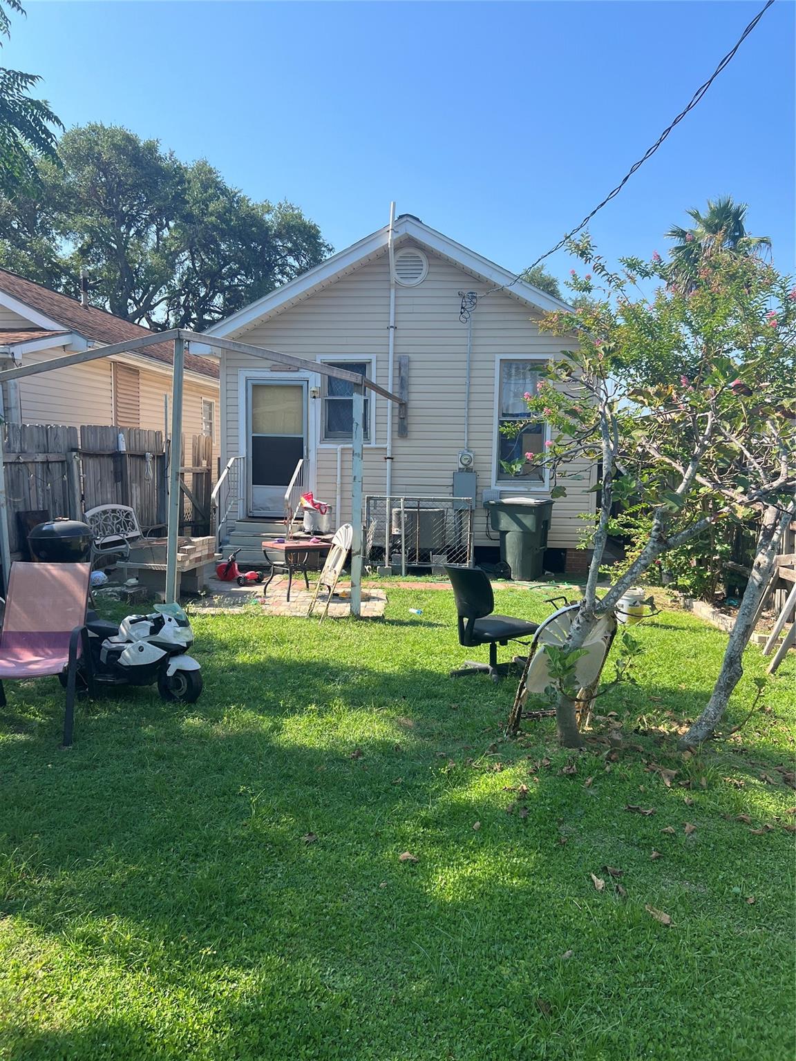 5107 Avenue Q 1/2
