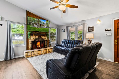 Photo of 118 Finch Drive, Livingston, TX 77351 (MLS # 86730545)