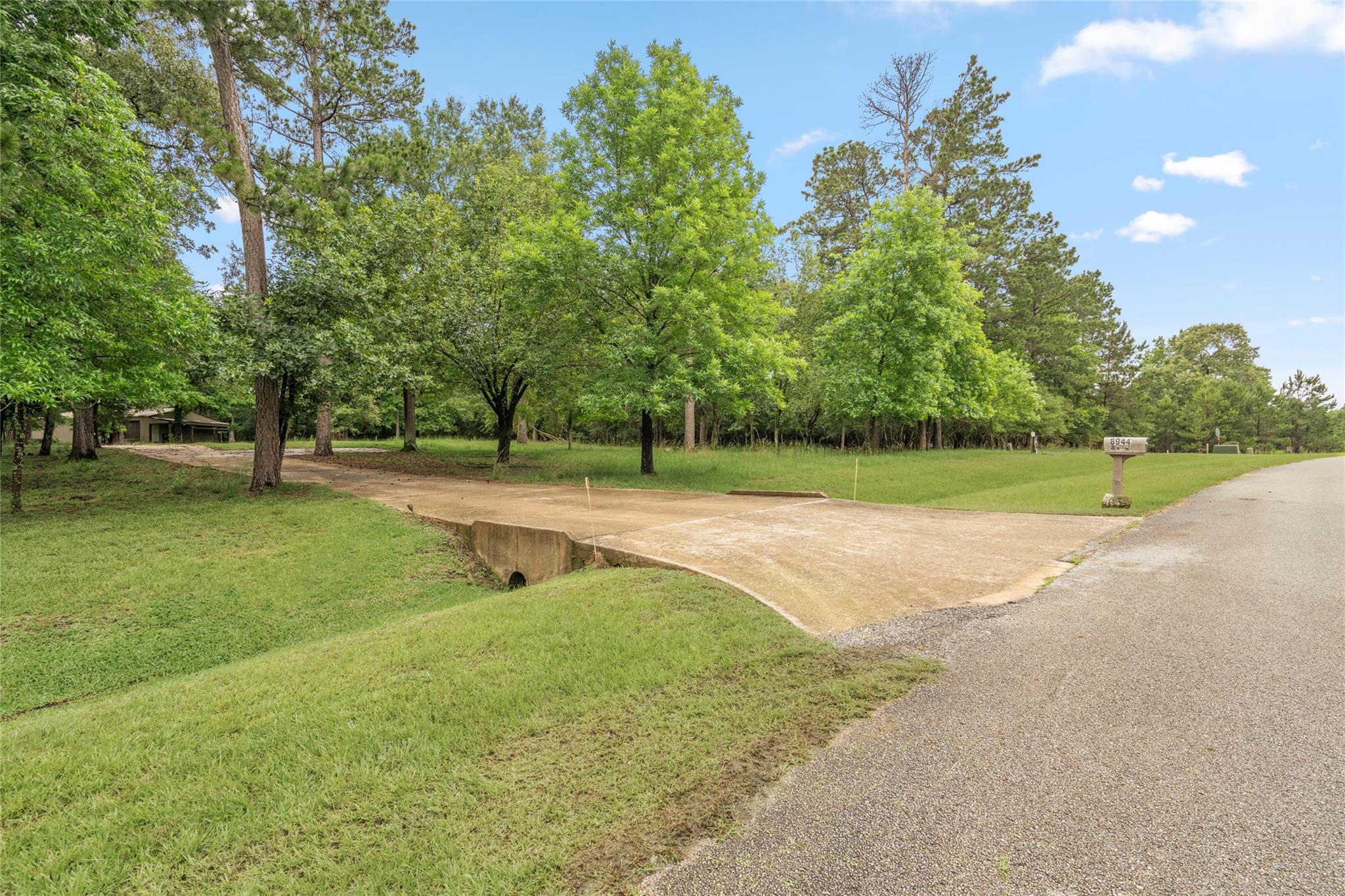 8944 Stone Oak Drive