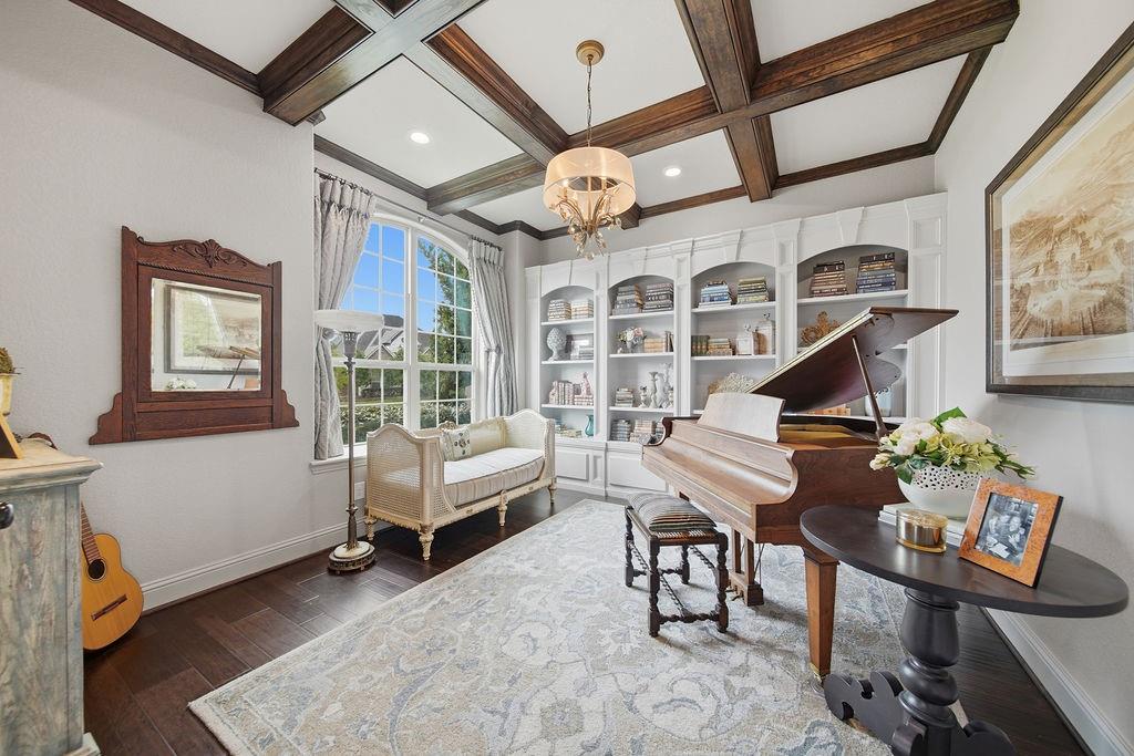 2513 Royal Field Lane