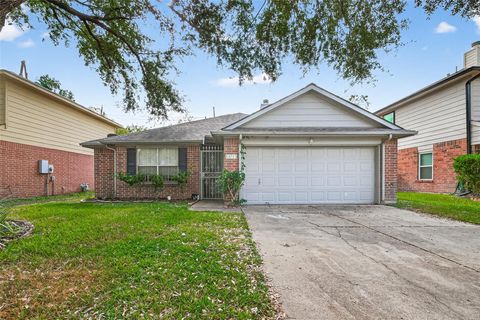 Photo of 13715 Naomi Hollow Lane, Houston, TX 77082 (MLS # 69734624)