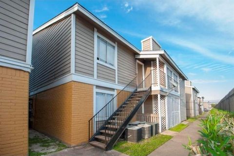 Photo of 12639 Ashford Meadow Drive #E-F, Houston, TX 77082 (MLS # 33663372)