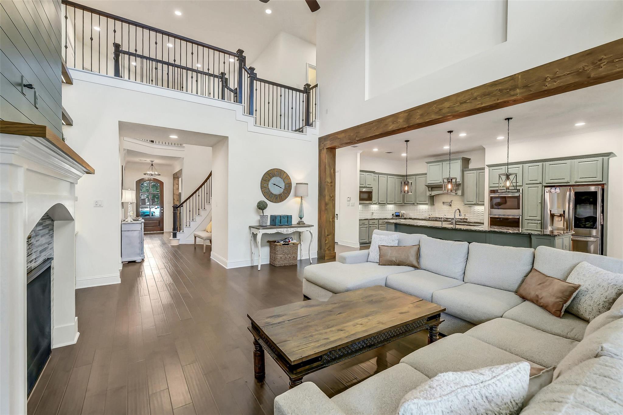 27614 Long Cliff Lane