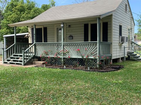 Photo of 812 17th Avenue N, Texas City, TX 77590 (MLS # 19985889)